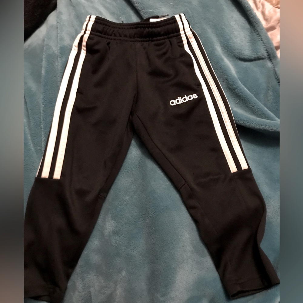 Boys adidas joggers pants size 5T.